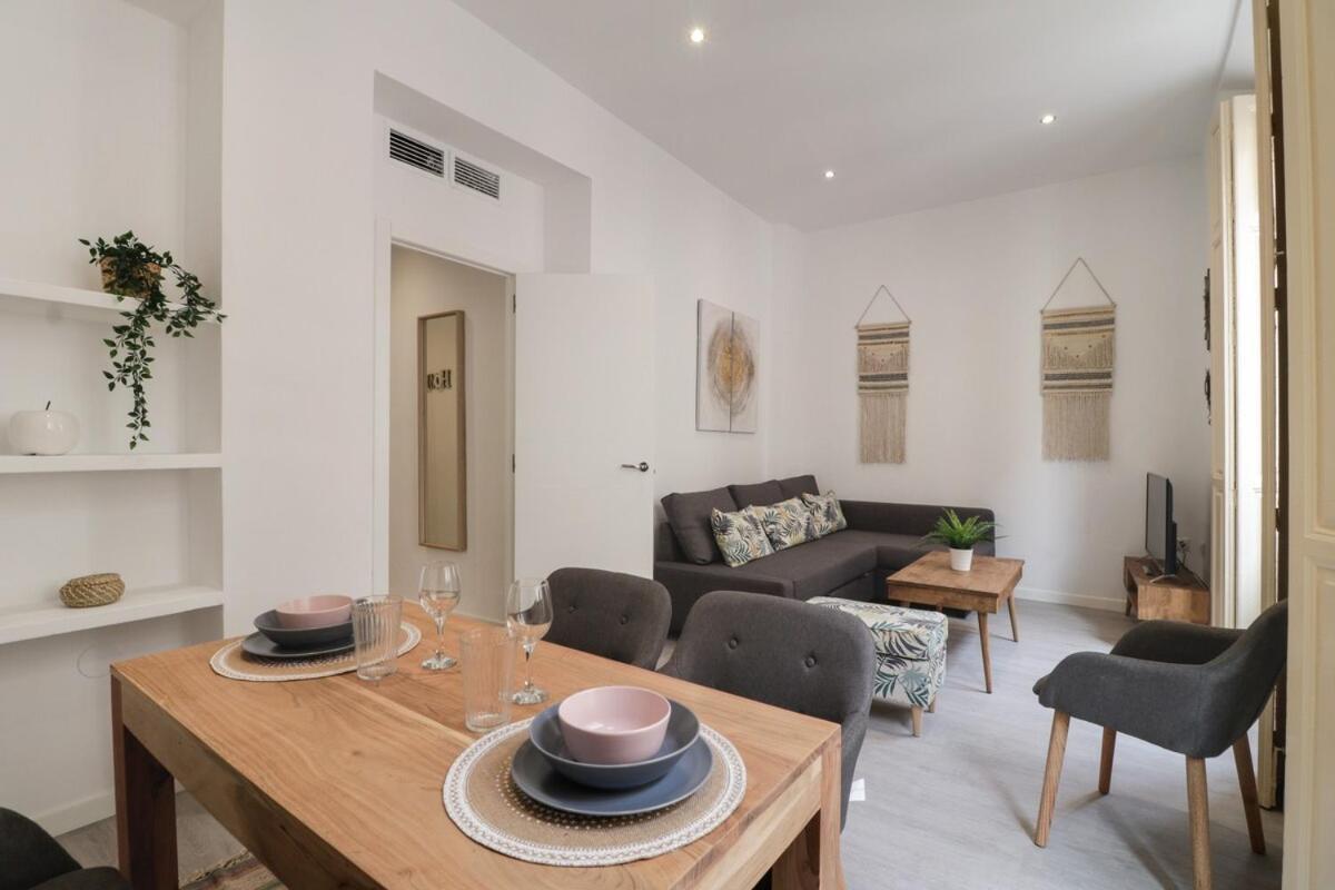 C93 - Trendy Two Bedrooms In Ollerias Malaga Zewnętrze zdjęcie